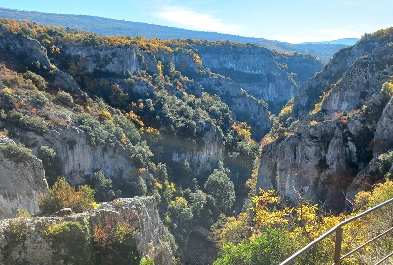 Randonnée De Gorges en Abbayes · Oppedette