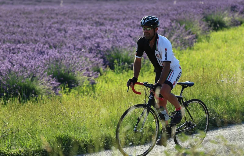 Vélo de route Lavandes et vieilles pierres (parcours vélo n°8)