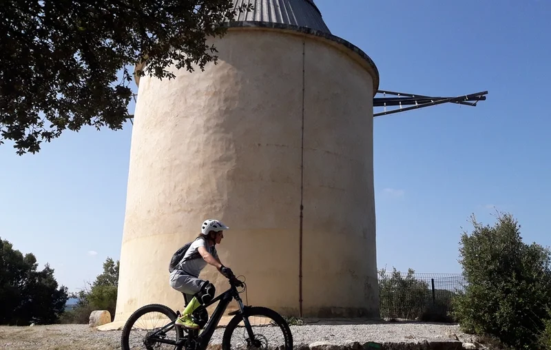 VTT Tour des Etoiles (parcours VTT n°14) · Saint-Michel-l'Observatoire