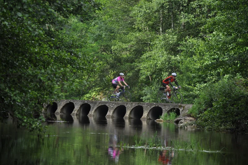 Vélo de route Colombier le Vieux entre les rivières · Colombier-le-Vieux