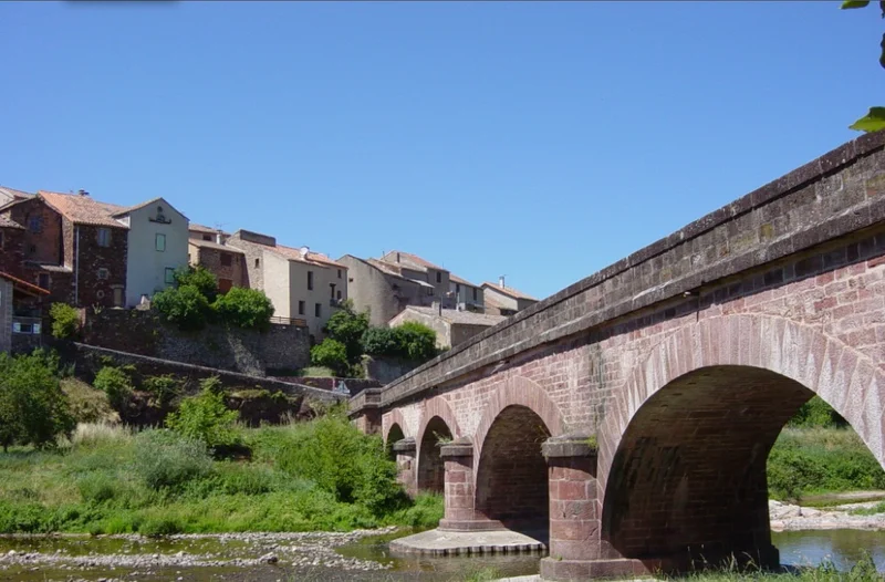 Randonnée Au bord du cours d'eau · Montlaur