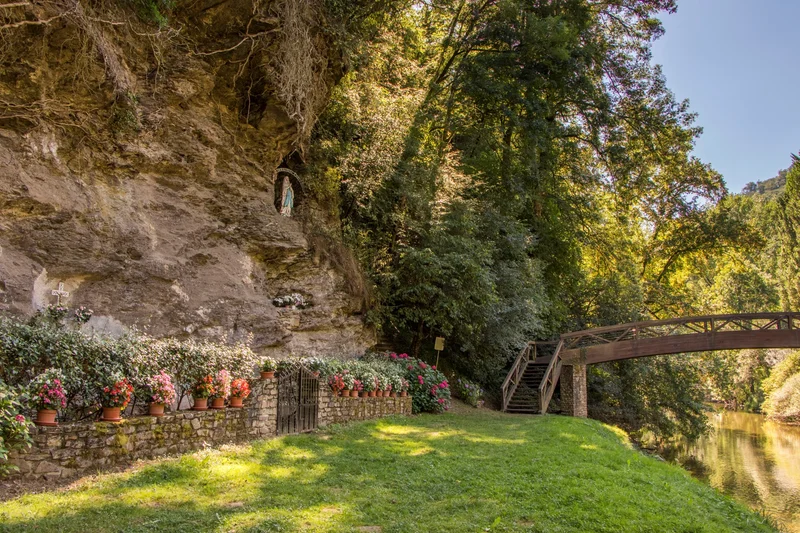 Randonnée Le Lourdou - chemin de croix · Belcastel