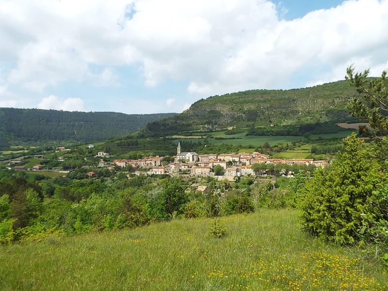 Randonnée De St-Jean-d'Alcas à Sylvanès · Saint-Jean-d'Alcas