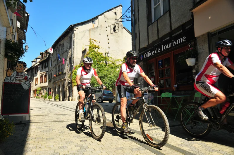 Vélo de route Petite boucle dans le canton – Variation · Mur-de-Barrez