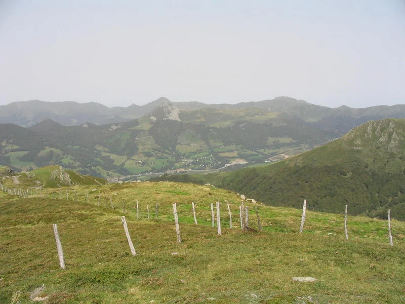 Vélo de route Vers les contreforts du Cantal