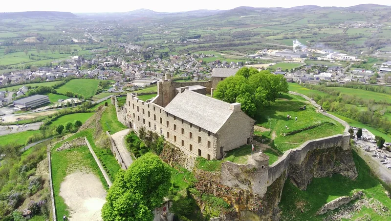 Vélo de route Gravel N°02 - Rando Gravel 360° autour du Château de Sévérac · Sévérac-le-Château
