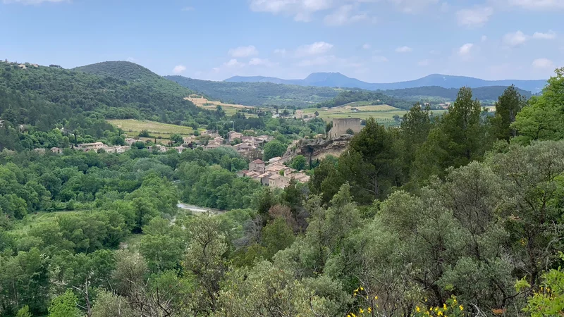 Randonnée MOLLANS-SUR-OUVEZE - Baume des Eyguiers · Mollans-sur-Ouvèze