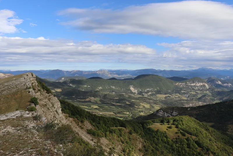 Randonnée MONTAUBAN-SUR-L'OUVEZE - Chamouse depuis le Col de Perty · Laborel