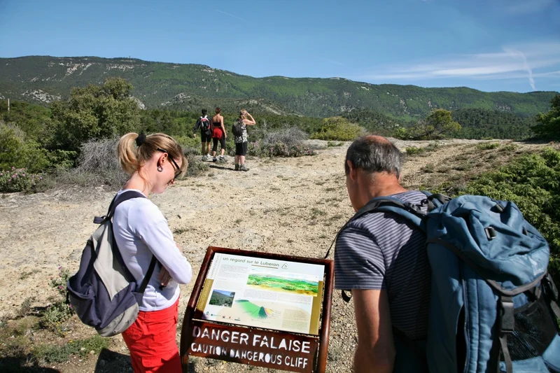 Randonnée CABRIÈRES-D'AIGUES - Sentier géologique