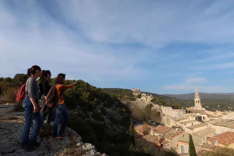 Randonnée SAINT-SATURNIN-LÈS-APT - Du village aux aiguiers de Travignon