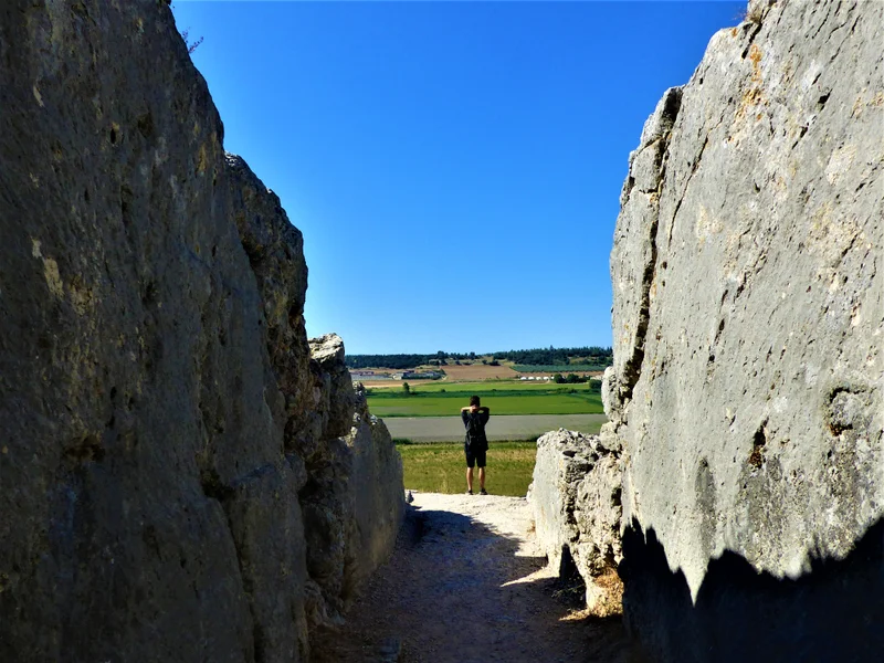 Randonnée FONTVIEILLE - Les Crottes d'Aubert