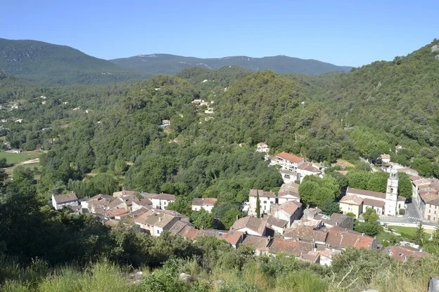Randonnée MÉOUNES-LES-MONTRIEUX - Autour de la Vierge