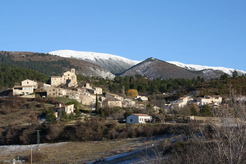 Randonnée SAINT-JURS - Le sommet de l'Agra · Saint-Jurs