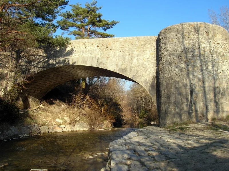 Randonnée COMPS-SUR-ARTUBY - Le Pont de la Souche · Comps-sur-Artuby