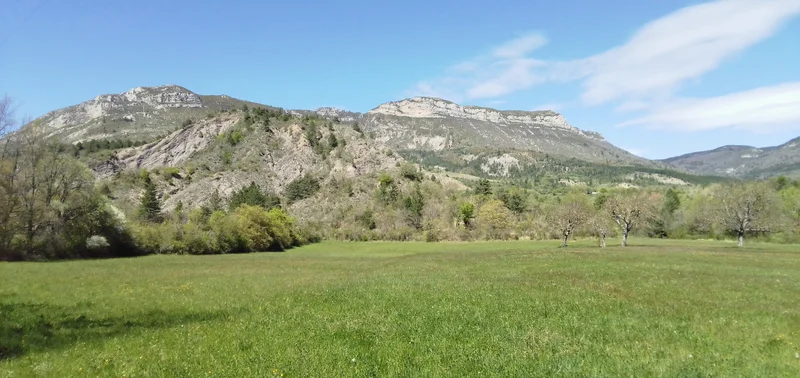 VTT LA MOTTE-CHALANCON - Du Rif aux Bayles à VTT · La Motte-Chalancon