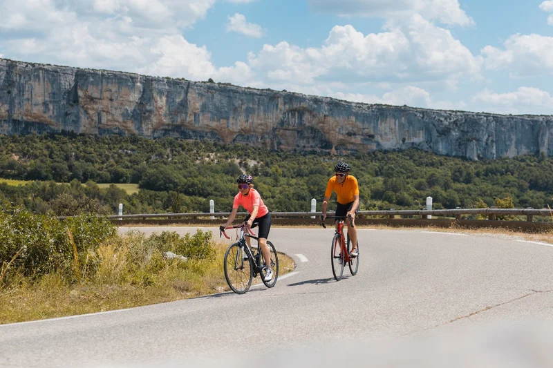 Vélo de route SAINT-SATURNIN-LÈS-APT - À l'assaut des Monts-de-Vaucluse à vélo