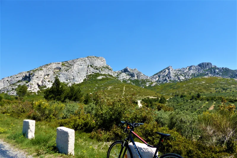 Vélo de route MOURIÈS - Alpilles-Roquemartine à vélo : la variante de Mouriès
