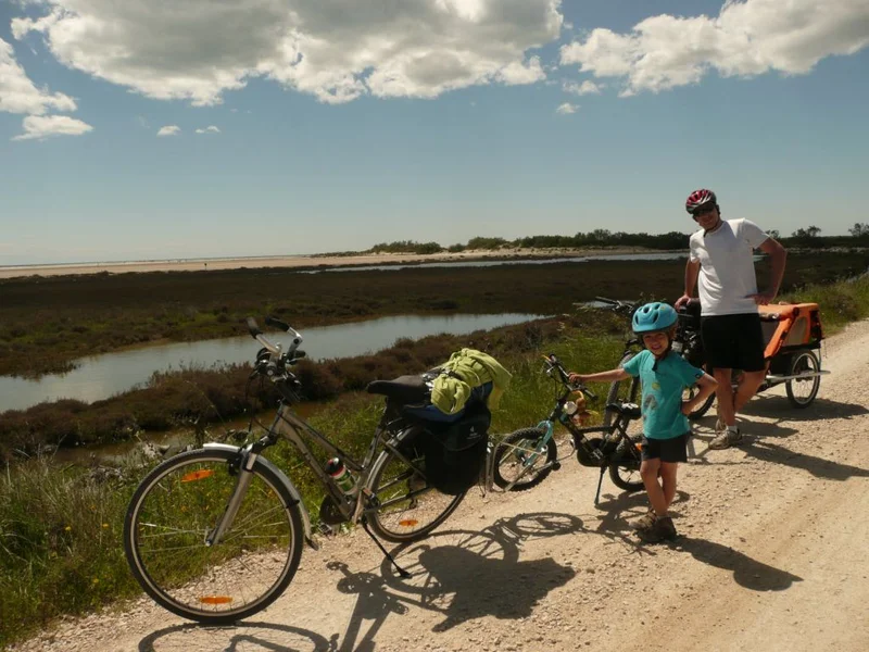 Vélo de route SAINTES-MARIES-DE-LA-MER - Le tour de Vaccarès à vélo en 2 jours · Saintes-Maries-de-la-Mer
