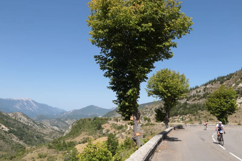 Vélo de route MONTBRUN-LES-BAINS - Circuit des châteaux à vélo