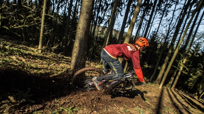 VTT Enduro n°103 - Le plongeon des Aigles — Beaucens