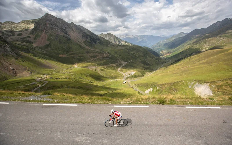 Vélo de route Col du Tourmalet, par Luz-Saint-Sauveur — Luz-Saint-Sauveur
