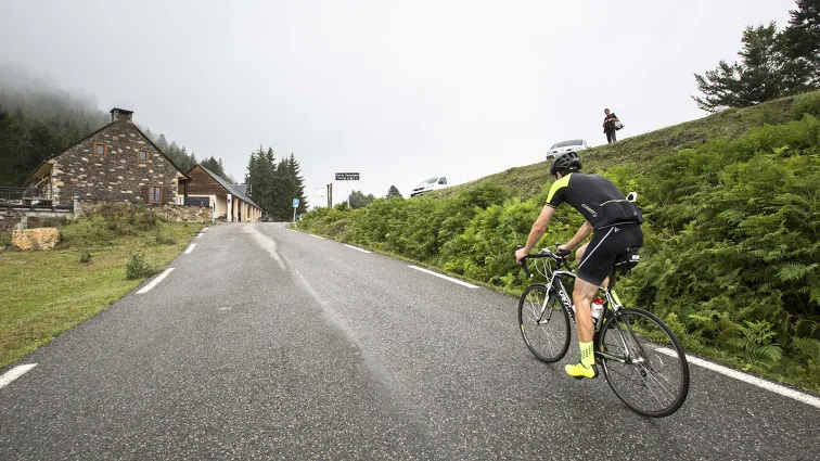Vélo de route Col de Couraduque, depuis Argelès-Gazost — Argelès-Gazost