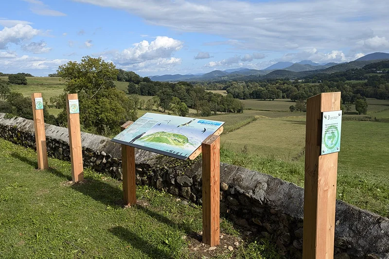 Randonnée La Neste entre Histoire et Légendes, Sentier d'interprétation — Montoussé
