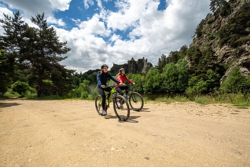 VTT 170 - La haute vallée de la Loire (balisage n°19) · Arlempdes