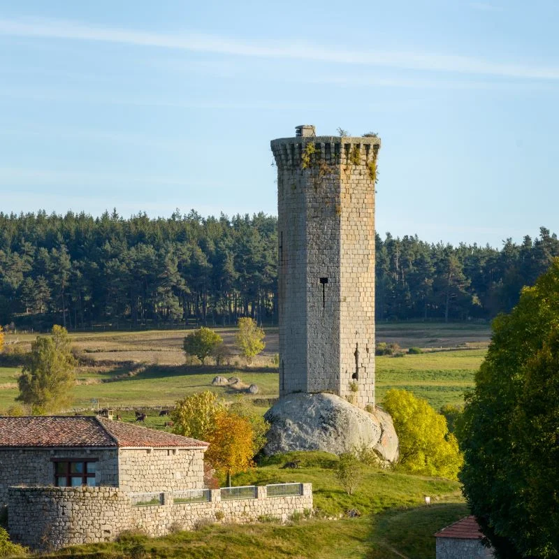 Randonnée PR086 Les trois tours — Saugues