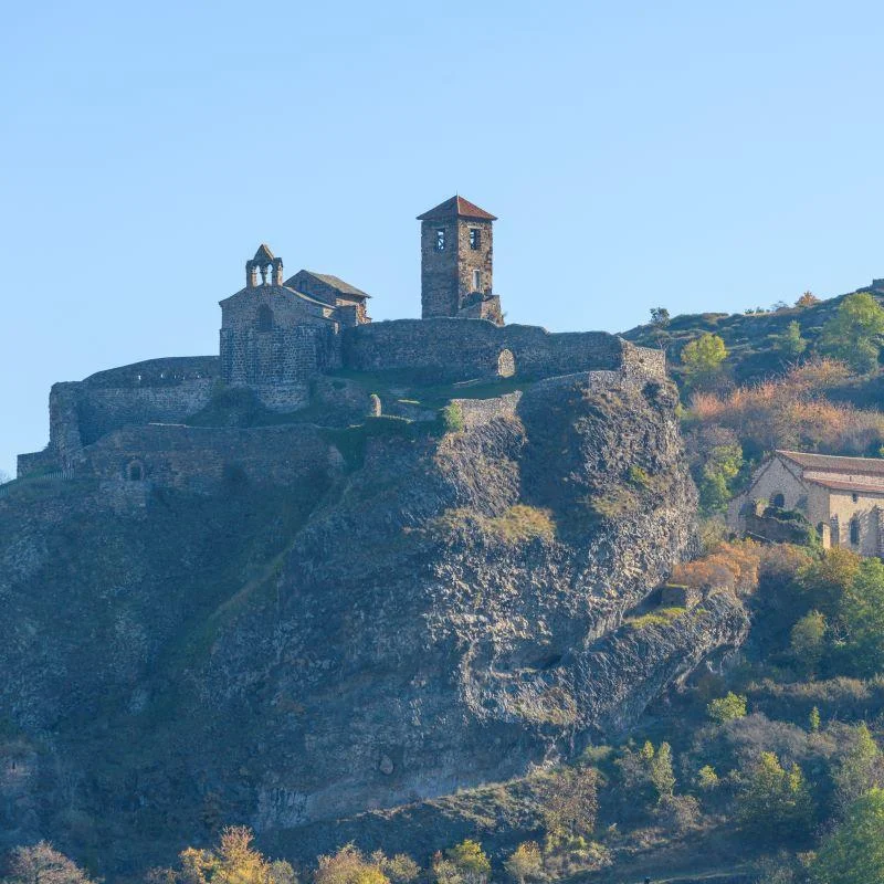 Randonnée PR288 Aux portes du Château — Saint-Ilpize