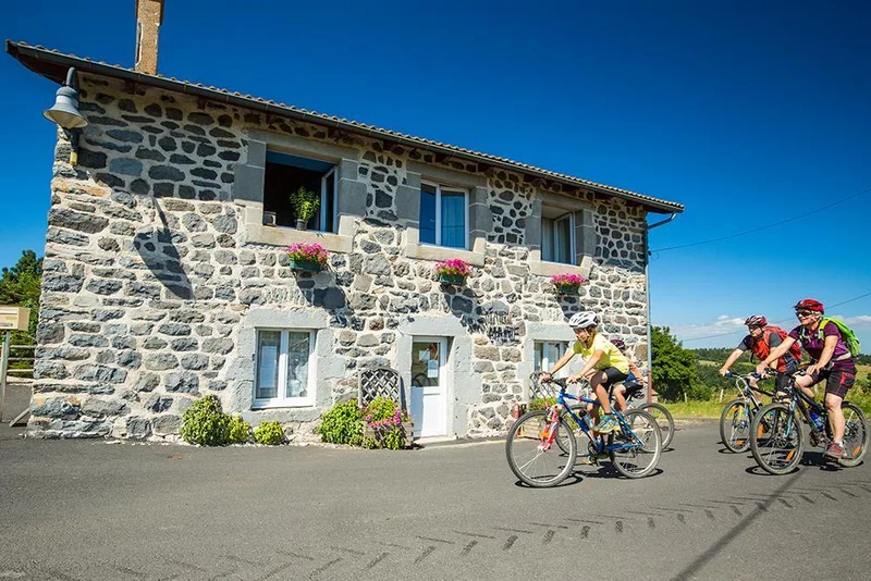 Vélo de route 25 - Escapade entre sucs et plateaux — Saint-Julien-Chapteuil