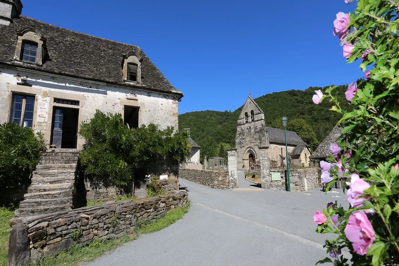 Randonnée Le Vieux Bourg — Laval-sur-Luzège