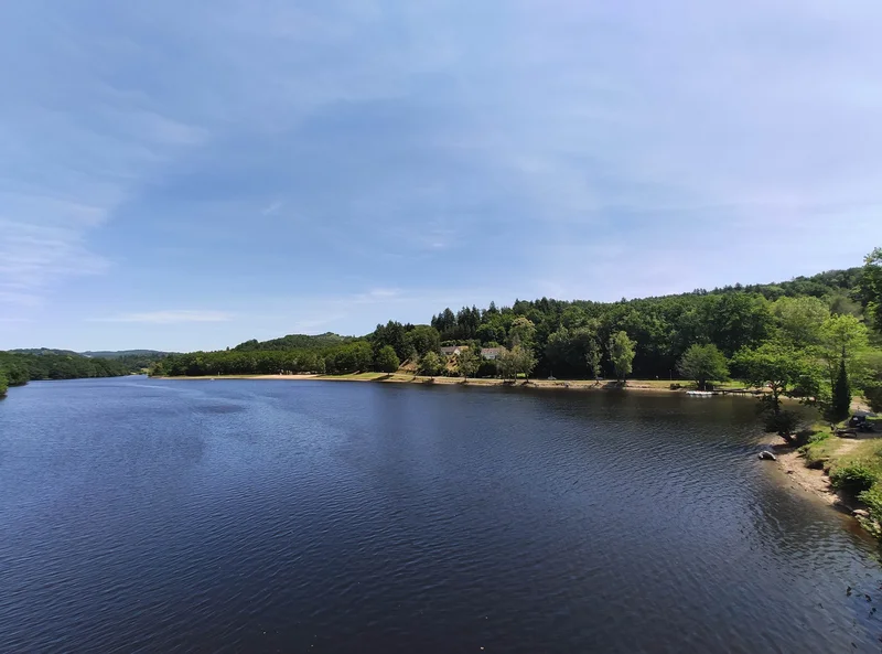 Randonnée Autour des lacs — Bujaleuf