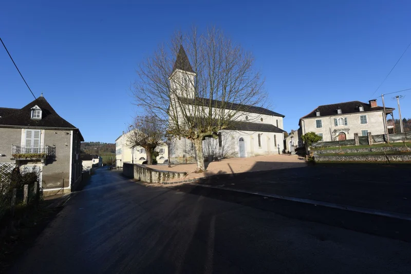 Randonnée Le circuit patrimoine du piémont ossalois — Lys