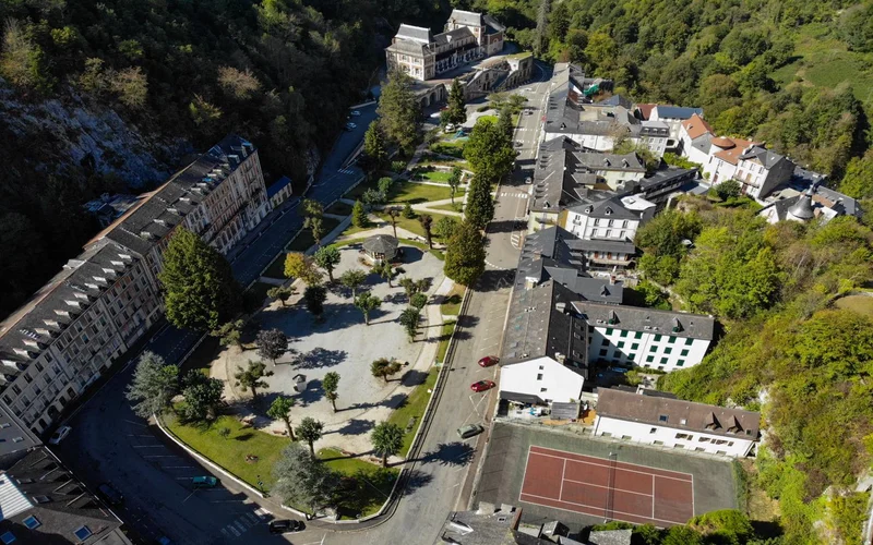 Randonnée GRP® Tour de la Vallée d'Ossau - Etape Eaux-Bonnes - Eaux-Chaudes — Aas