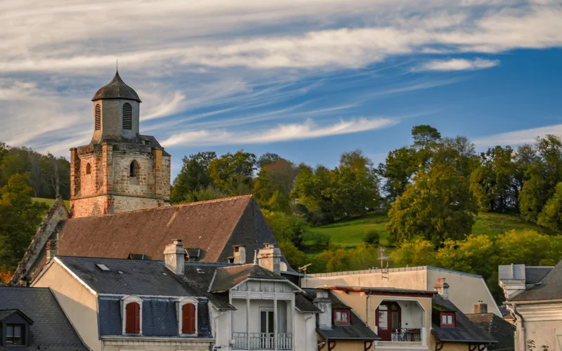 Randonnée Balade patrimoine Nay : une bastide à l'épreuve de l'industrie — Nay