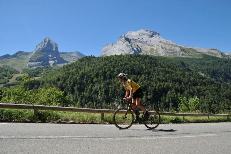 Vélo de route La boucle Col d'Aubisque - Col du Soulor à vélo — Louvie-Juzon