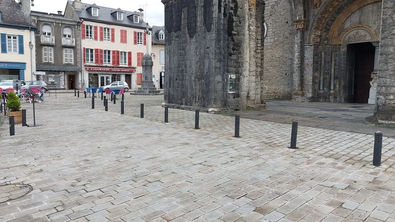 Vélo électrique Voie verte - Sur la route de la résidence d’été des évêques d’Oloron — Oloron-Sainte-Marie
