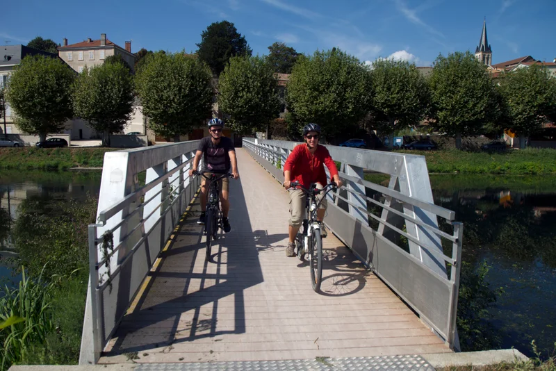 VTT VTT n°7 - Le Rhône - Difficulté vert (VTTAE vert) — Chézenas