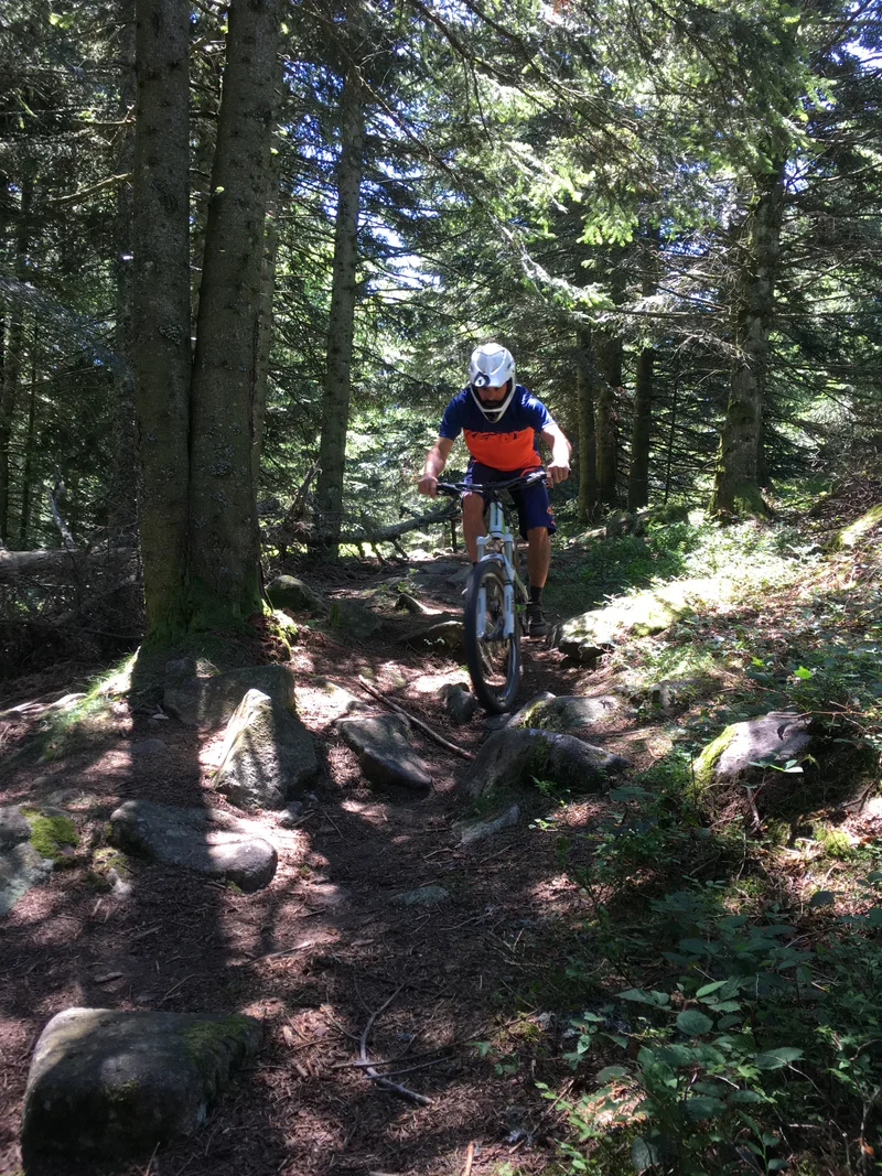 VTT VTT  n°102 Enduro  - Le Collet de Doizieux - Difficulté rouge — Pélussin
