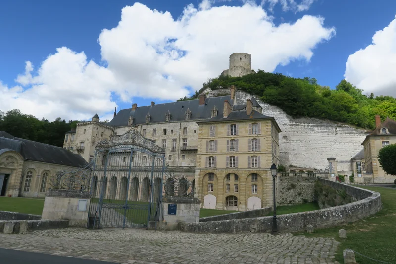 Randonnée V14 - La Roche-Guyon — Amenucourt