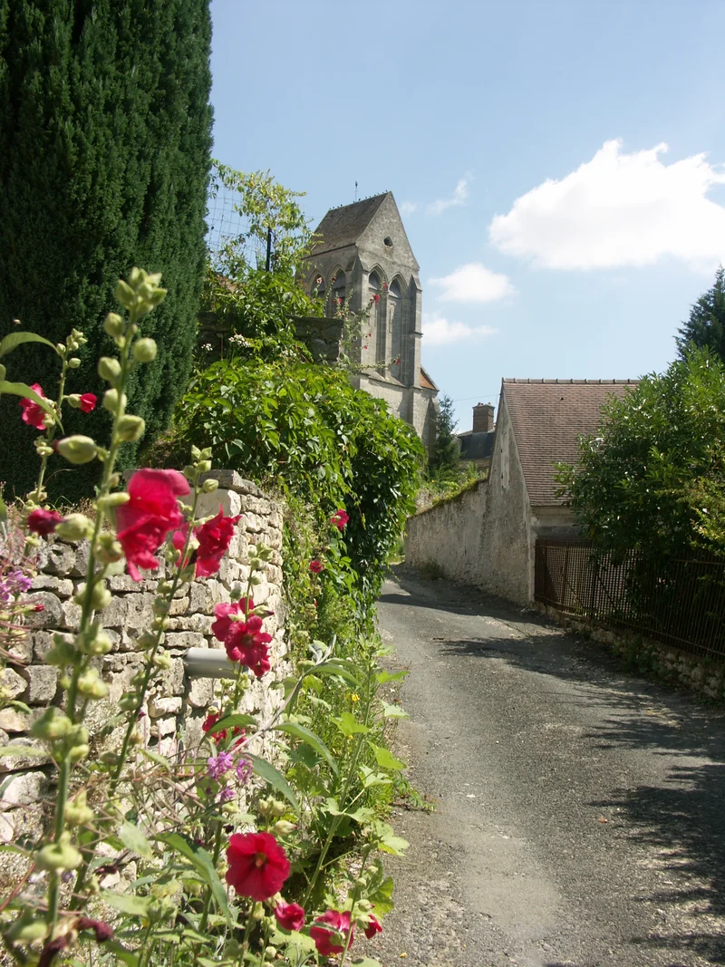 Vélo de route V3, De petites routes en chemins, une forêt, des villages de pierre et une abbaye — Fontaine-Chaalis