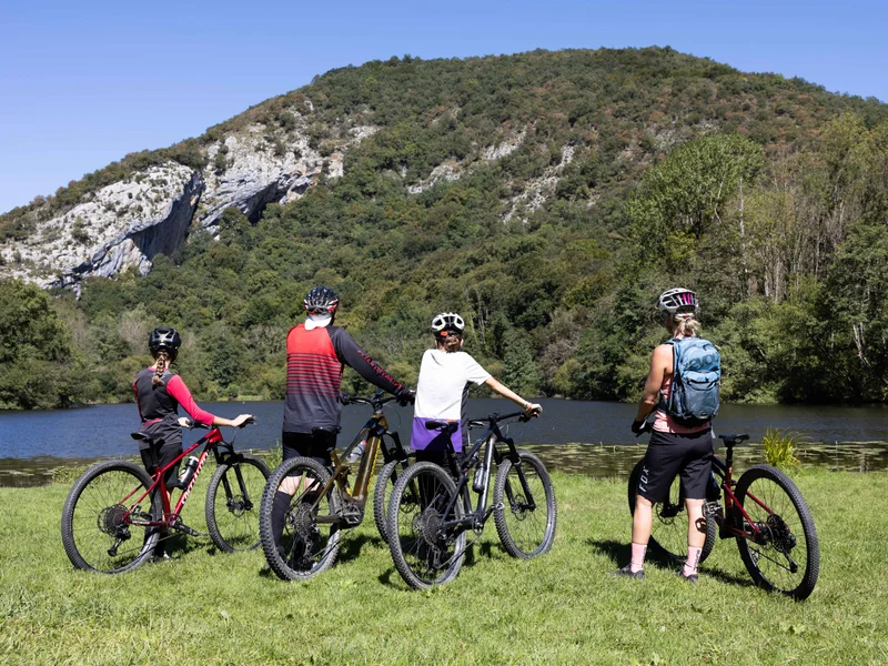 VTT Au pied du massif du Gar (19) — Saint-Pé-d'Ardet