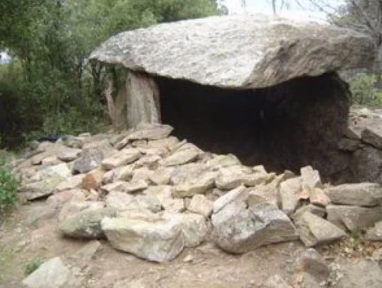 Randonnée Le dolmen de la Balma del Moro — Laroque-des-Albères