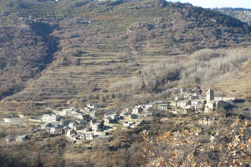 Randonnée La Vallée del Feu (vallée du fief PR33) — Ayguatébia