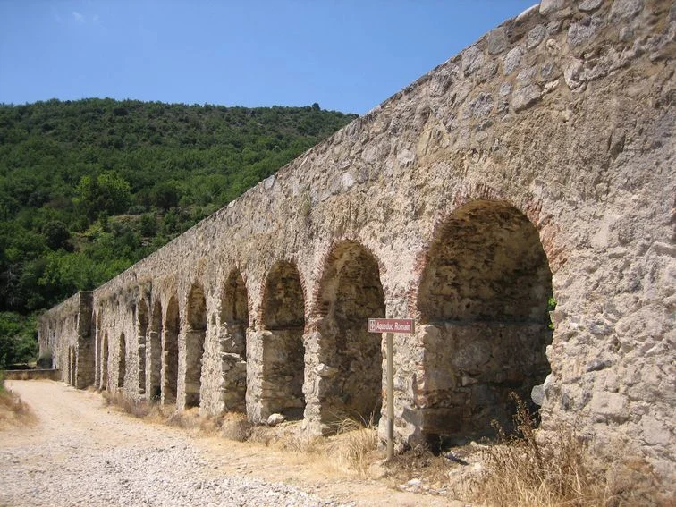 VTT Aqueduc et Dolmens — Ansignan