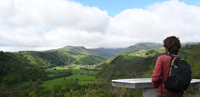 Randonnée Balade au pas de l'âne · Chambon-sur-Lac