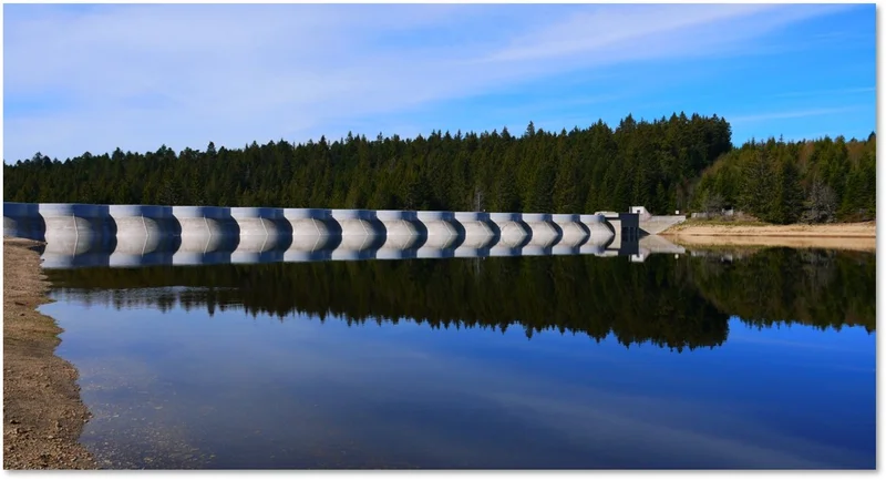 Randonnée Autour du barrage des Pradeaux — Saint-Anthème