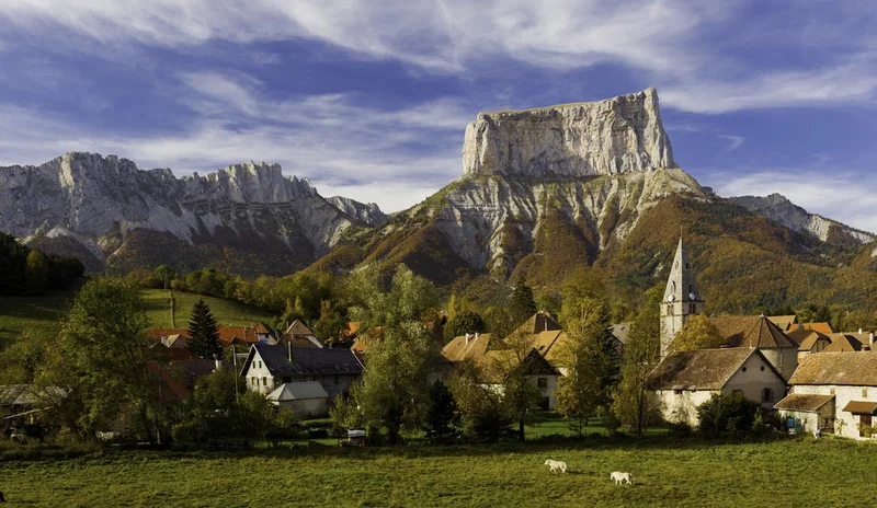 Randonnée Balade sous le regard du géant Mont Aiguille · Chichilianne