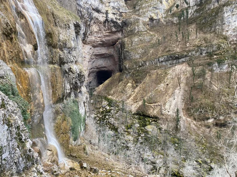 Randonnée Cascade de Moulin Marquis et porche de Bournillon · Châtelus